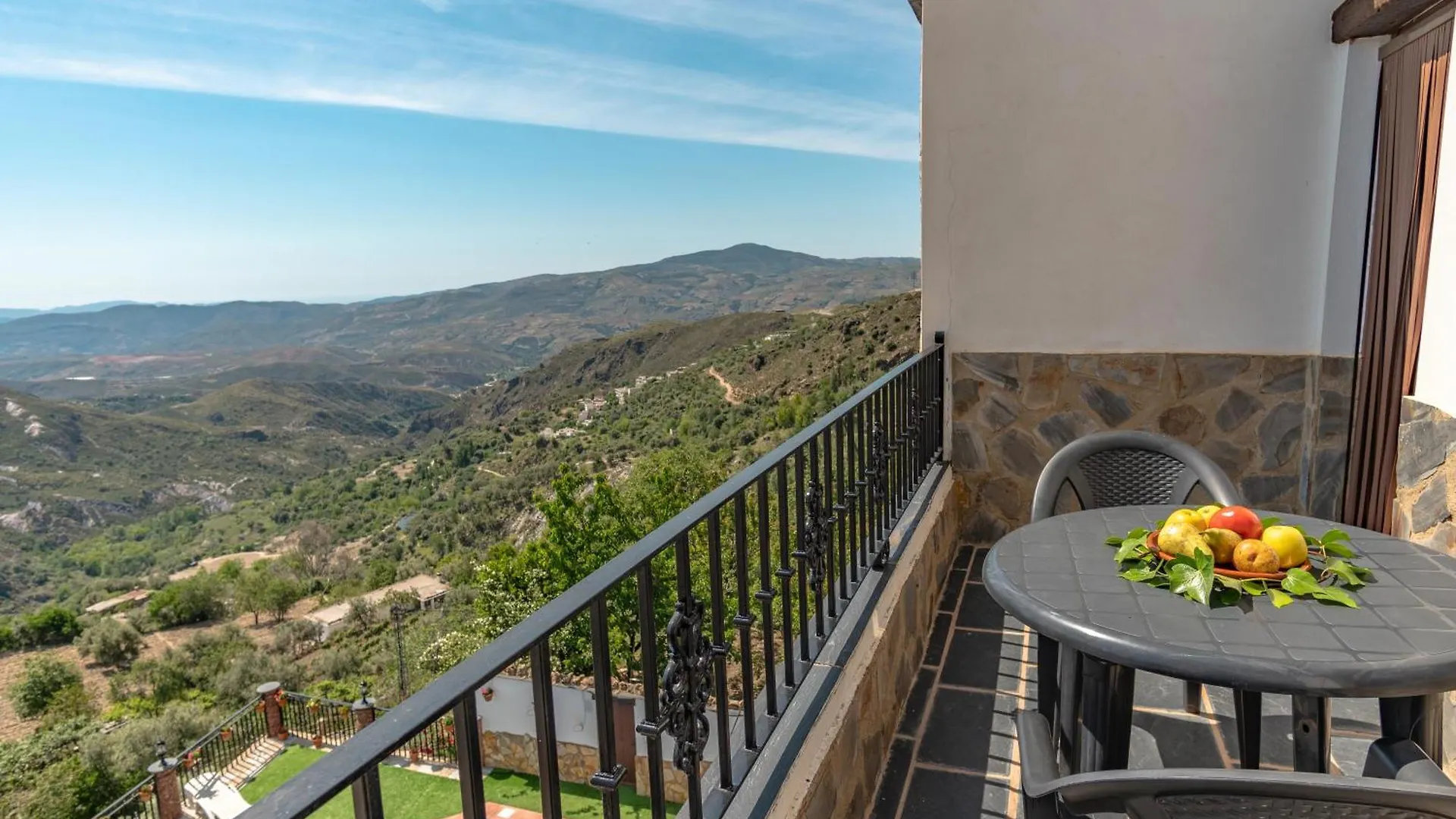 Alojamientos Rurales Los Macabes Alpujarra De La Sierra 0*,