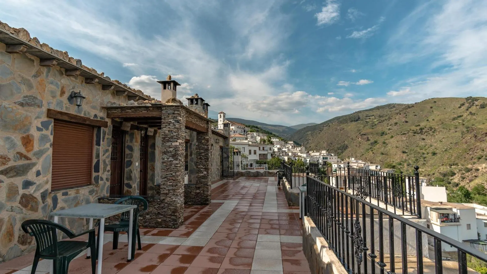 Alojamientos Rurales Los Macabes Alpujarra De La Sierra Country house