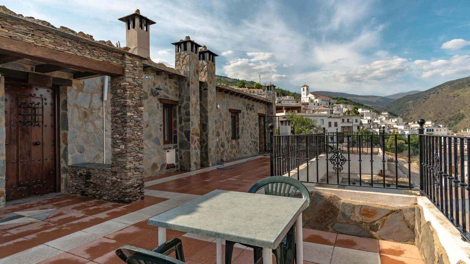 Alojamientos Rurales Los Macabes Alpujarra De La Sierra Spain